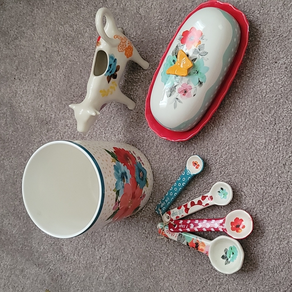 Pioneer Woman Kitchen Set